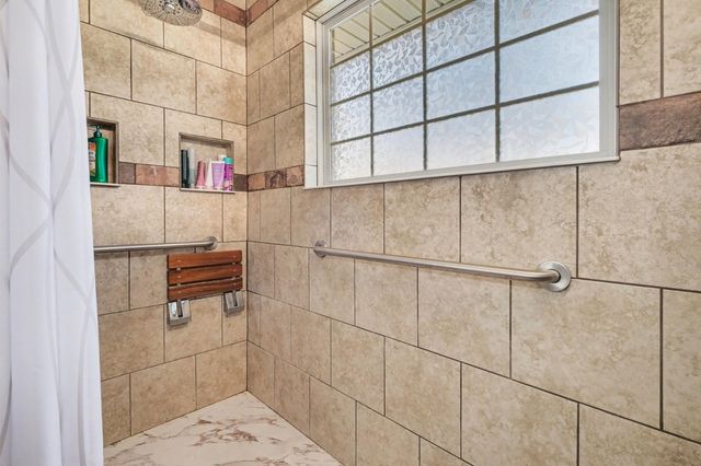 875 Sixteenth Model Rd, Manchester, TN 37355