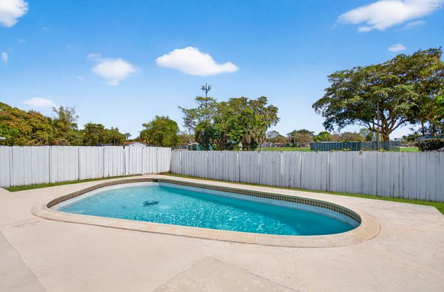 405 SW 78TH Terrace, North Lauderdale, FL 33068
