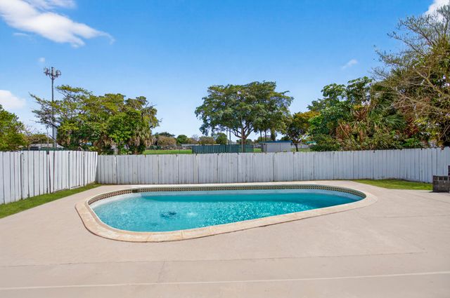 405 SW 78TH Terrace, North Lauderdale, FL 33068