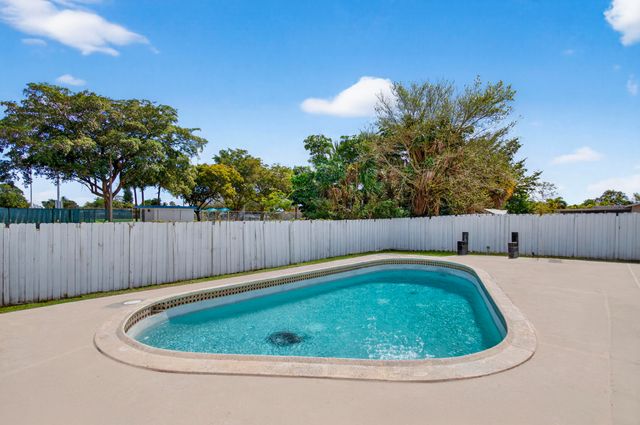405 SW 78TH Terrace, North Lauderdale, FL 33068