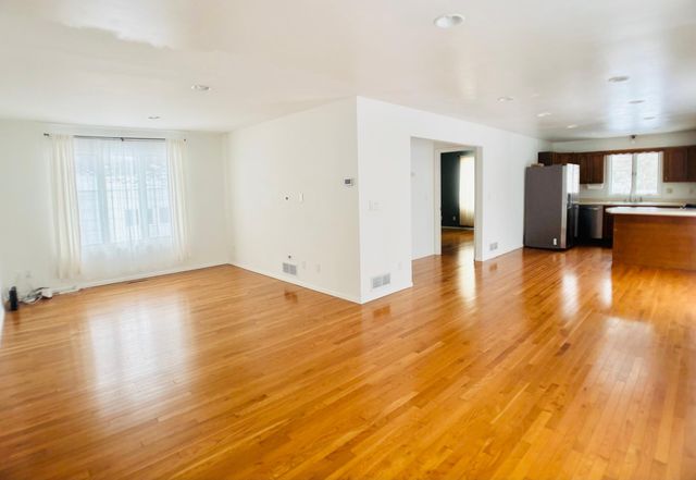 2648 3rd Avenue E, North Saint Paul, MN 55109