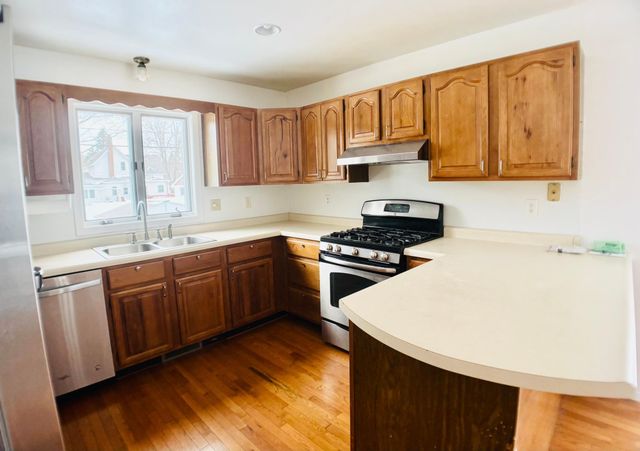 2648 3rd Avenue E, North Saint Paul, MN 55109