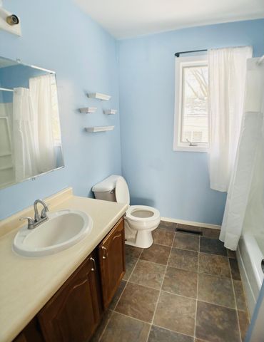 2648 3rd Avenue E, North Saint Paul, MN 55109