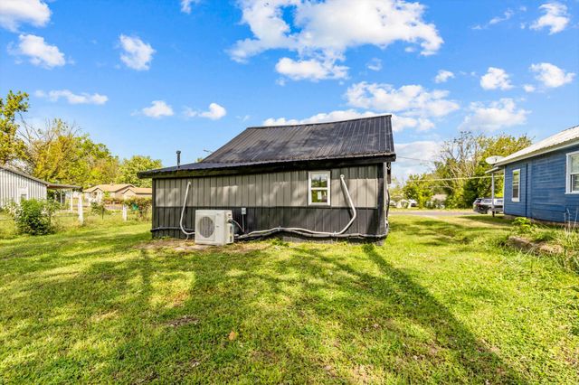 630 West North Street, Mountain Grove, MO 65711