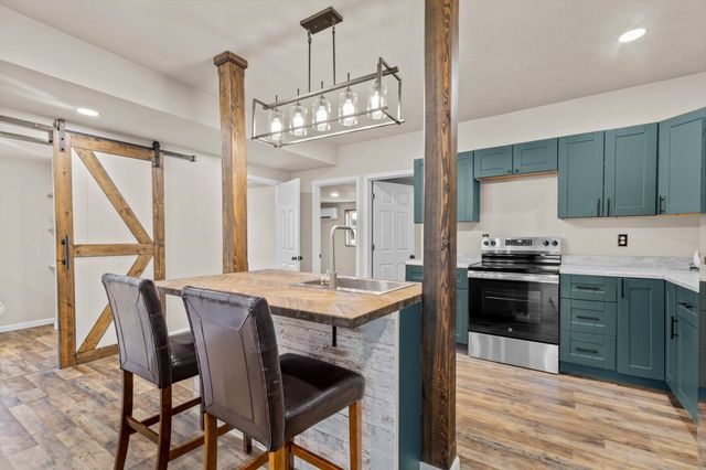 630 West North Street, Mountain Grove, MO 65711