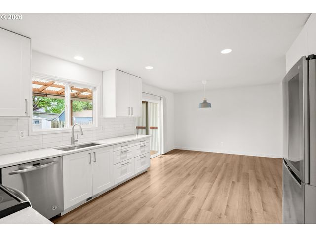 8312 Se 65TH Ave, Portland, OR 97206