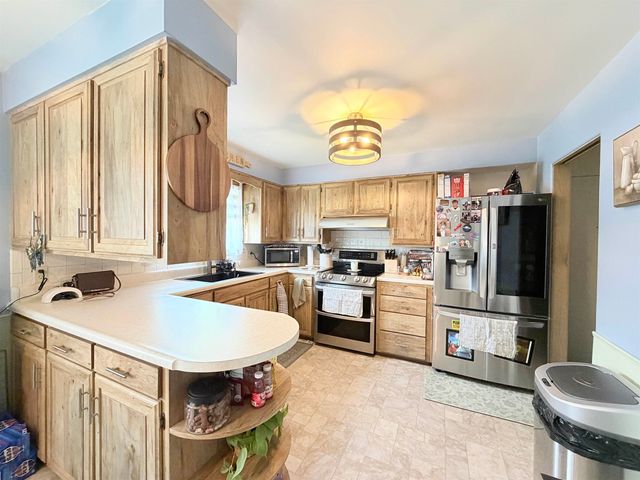 302 W Smith Street, Bay City, MI 48706