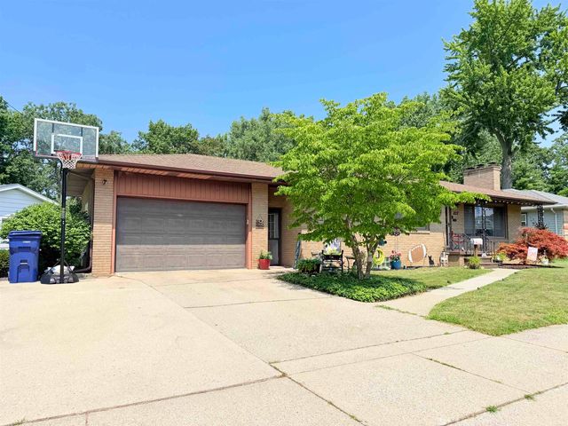 302 W Smith Street, Bay City, MI 48706