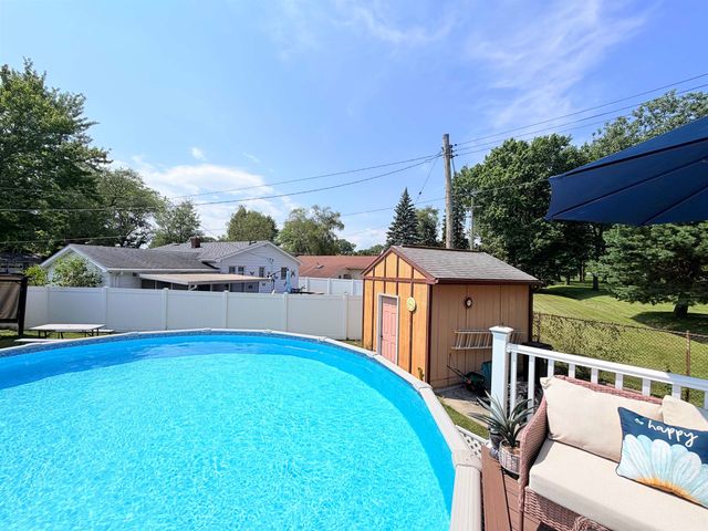 302 W Smith Street, Bay City, MI 48706