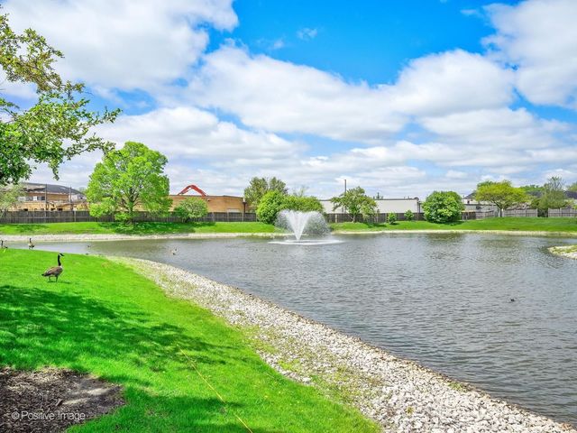 1106 E Wilson Avenue, Lombard, IL 60148