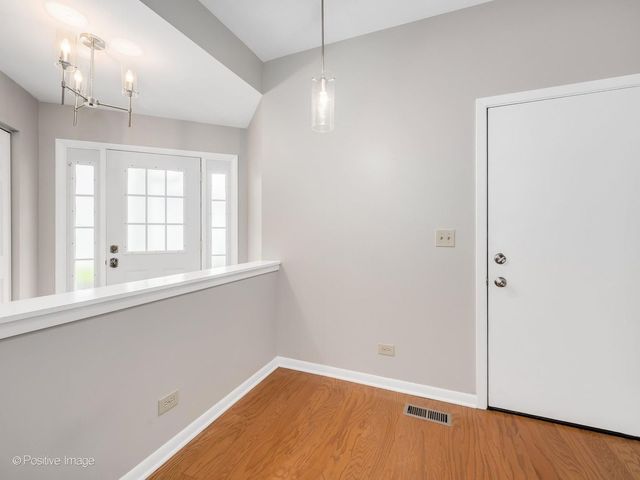 1106 E Wilson Avenue, Lombard, IL 60148