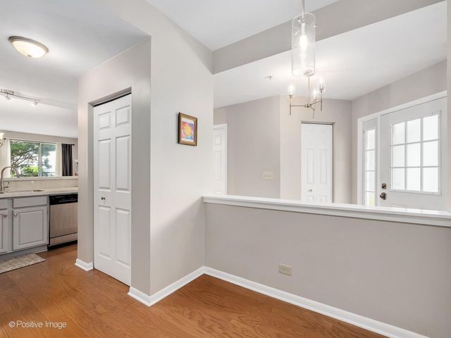 1106 E Wilson Avenue, Lombard, IL 60148