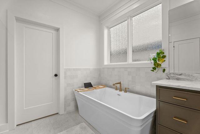 4428 Keechi Creek Rd, Tyler, TX 75703