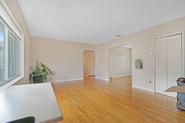 530 SW 10th Street 3b, Miami, FL 33130