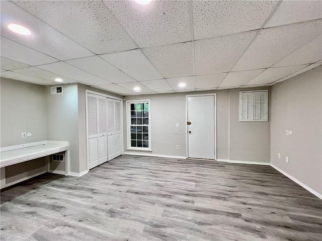 1502 Queen Anne Court, Atlanta, GA 30350