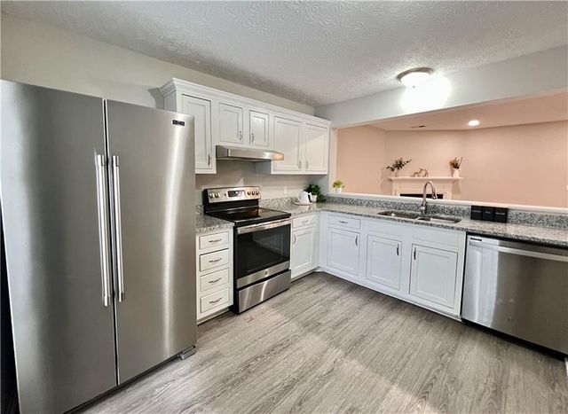 1502 Queen Anne Court, Atlanta, GA 30350