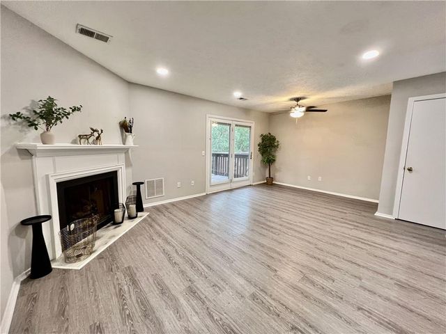 1502 Queen Anne Court, Atlanta, GA 30350