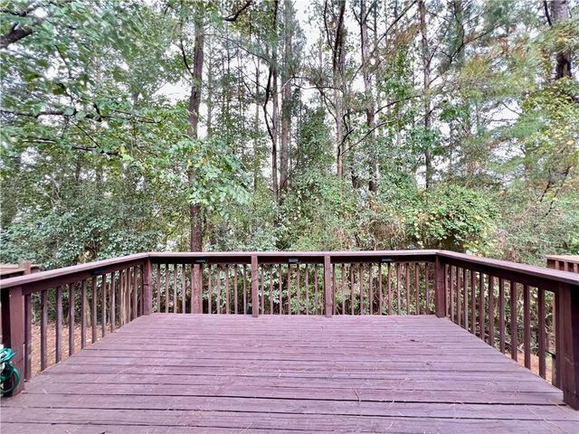 1502 Queen Anne Court, Atlanta, GA 30350