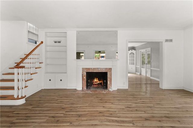 2843 Parkwood Boulevard, Kansas City, KS 66104