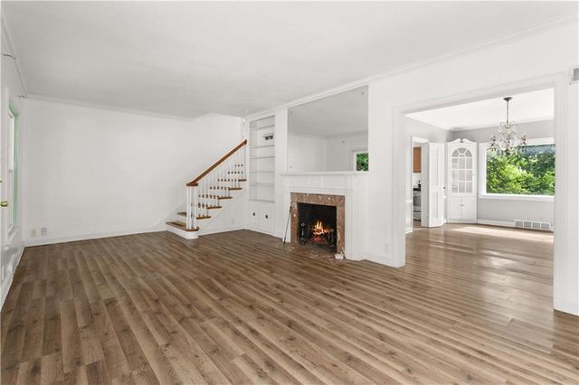 2843 Parkwood Boulevard, Kansas City, KS 66104