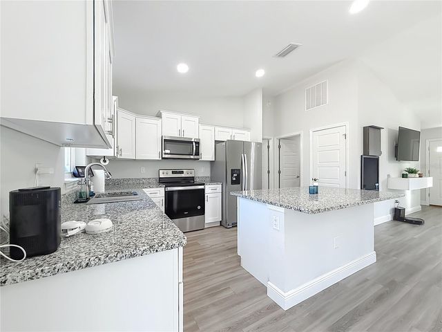 1350 W MANCHESTER DRIVE, Dunnellon, FL 34434