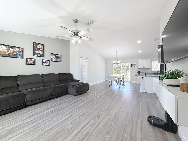 1350 W MANCHESTER DRIVE, Dunnellon, FL 34434