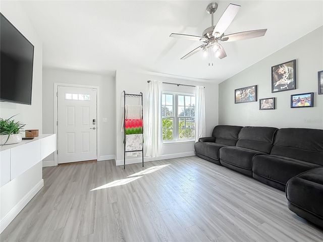 1350 W MANCHESTER DRIVE, Dunnellon, FL 34434