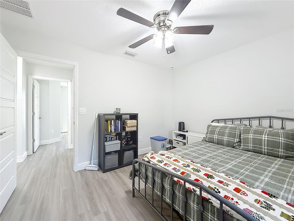 Image 34 of property listing at 1350 W MANCHESTER DRIVE, Dunnellon, FL 34434