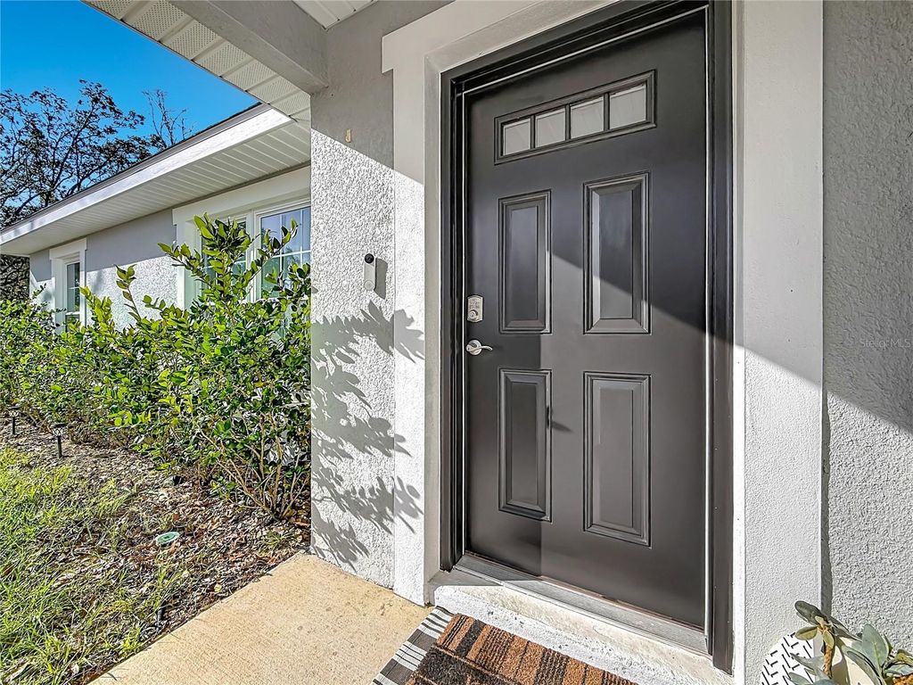 Image 5 of property listing at 1350 W MANCHESTER DRIVE, Dunnellon, FL 34434