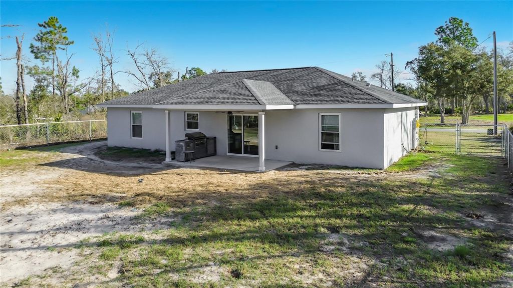 Image 42 of property listing at 1350 W MANCHESTER DRIVE, Dunnellon, FL 34434