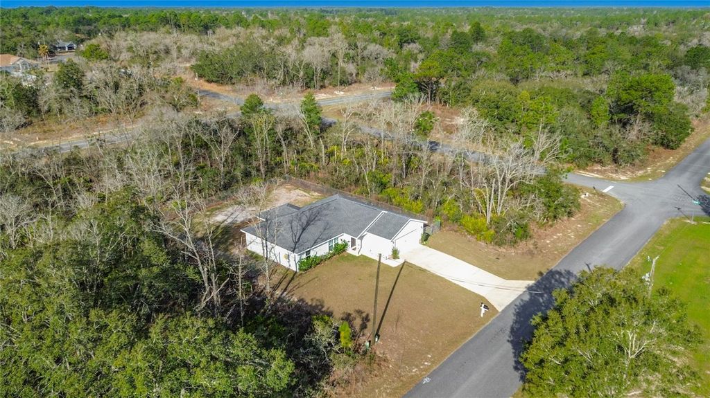 Image 47 of property listing at 1350 W MANCHESTER DRIVE, Dunnellon, FL 34434