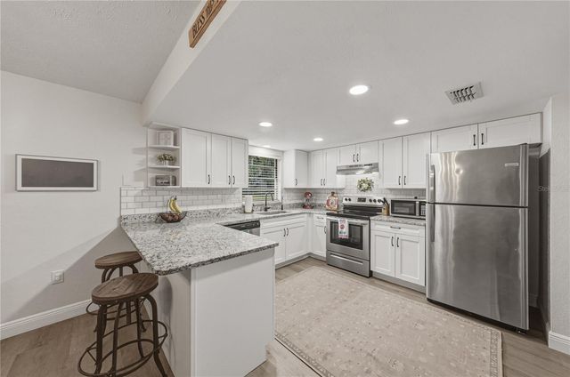 37320 MOORE DRIVE, Dade City, FL 33525