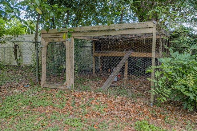 37320 MOORE DRIVE, Dade City, FL 33525