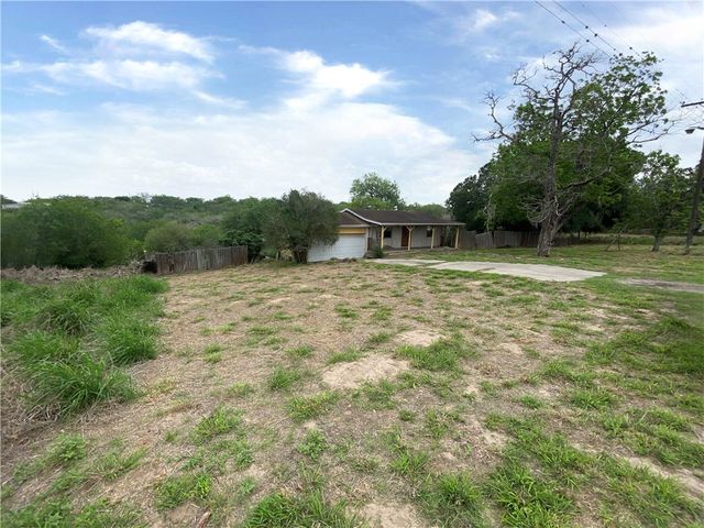 544 S Vista Dr, Sandia, TX 78383