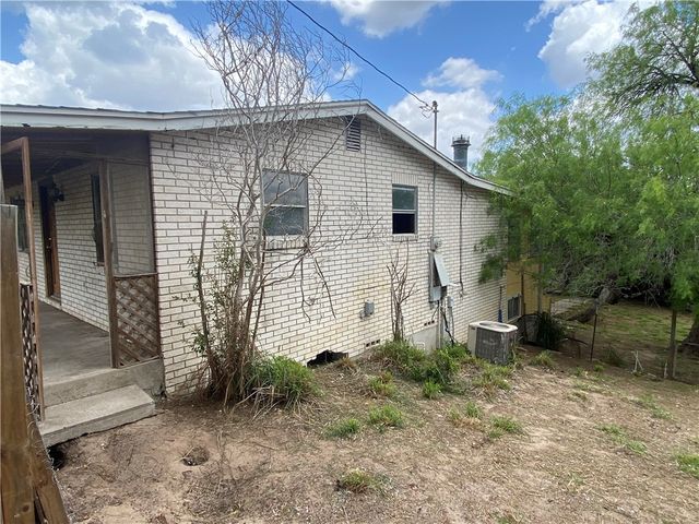 544 S Vista Dr, Sandia, TX 78383
