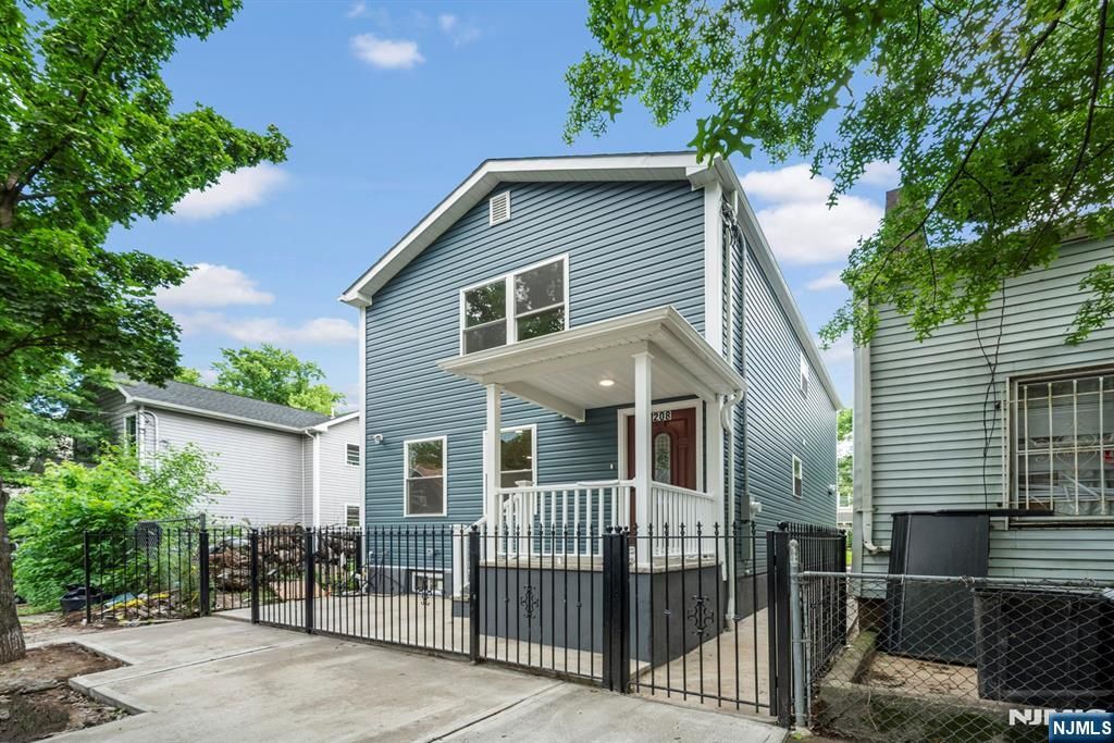 208 N 1st Street, Paterson, NJ 07522