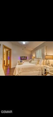 2765 Grassy Branch Loop, Sevierville, TN 37876