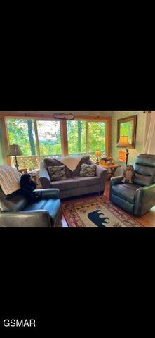 2765 Grassy Branch Loop, Sevierville, TN 37876