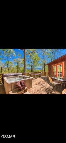 2765 Grassy Branch Loop, Sevierville, TN 37876