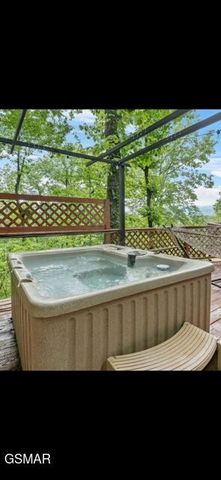 2765 Grassy Branch Loop, Sevierville, TN 37876