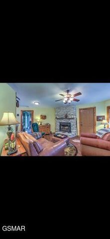 2765 Grassy Branch Loop, Sevierville, TN 37876