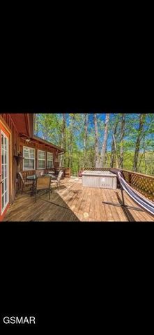 2765 Grassy Branch Loop, Sevierville, TN 37876