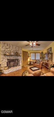 2765 Grassy Branch Loop, Sevierville, TN 37876