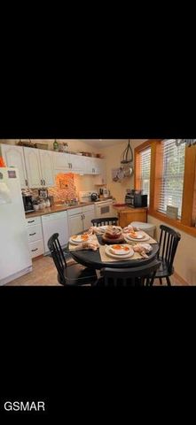 2765 Grassy Branch Loop, Sevierville, TN 37876