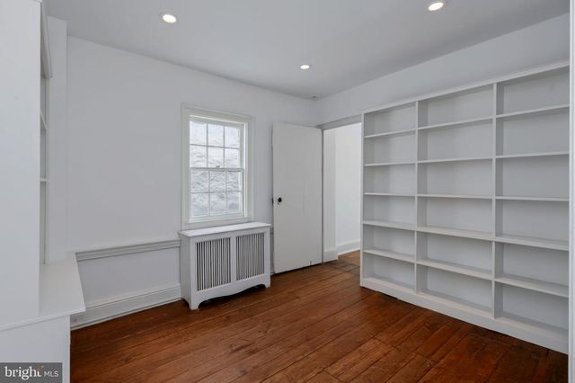 1528 33RD ST NW, Washington, DC 20007