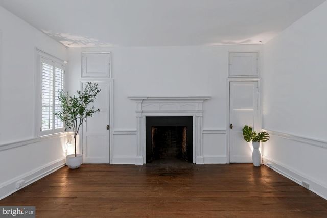 1528 33RD ST NW, Washington, DC 20007