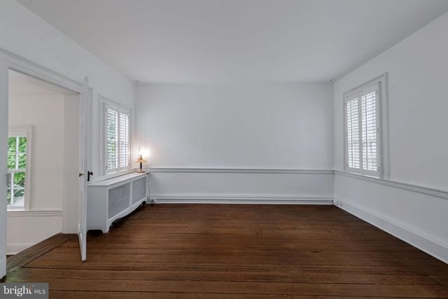 1528 33RD ST NW, Washington, DC 20007
