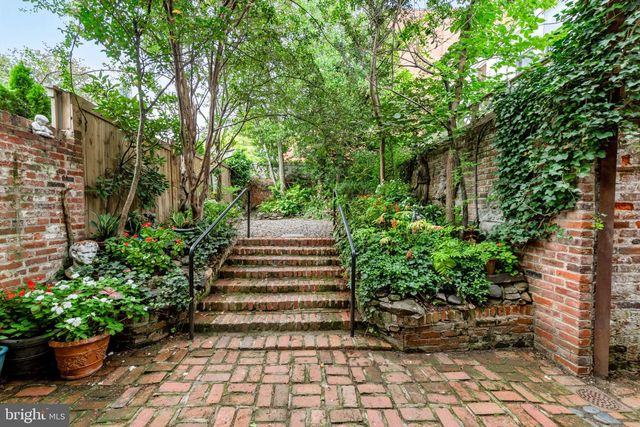 1528 33RD ST NW, Washington, DC 20007