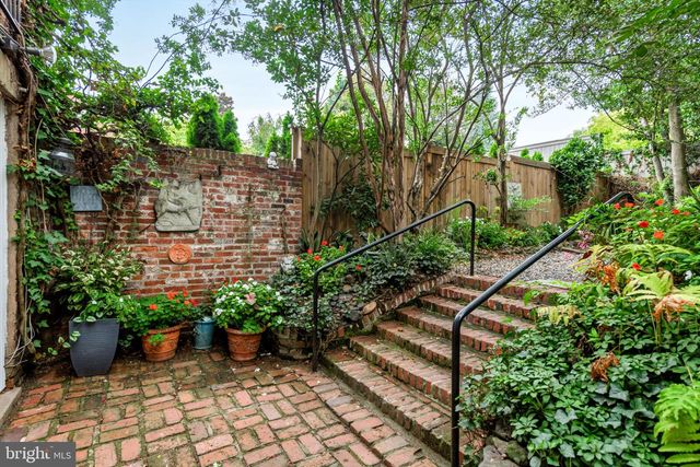 1528 33RD ST NW, Washington, DC 20007