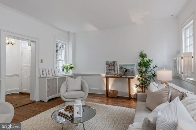 1528 33RD ST NW, Washington, DC 20007